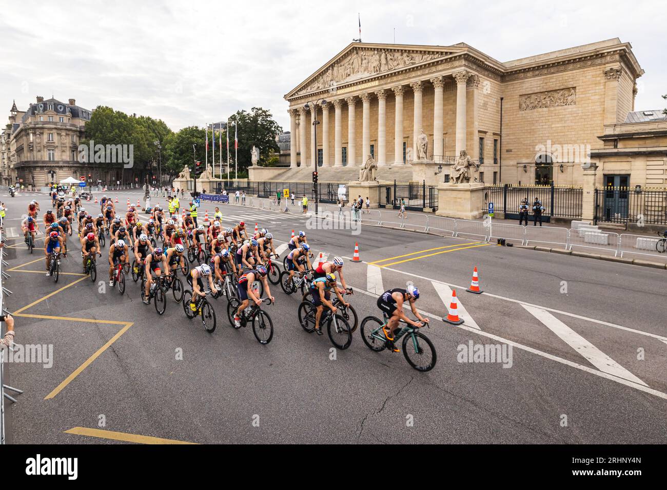 illustration bike velo during the 2023 World Triathlon Olympic