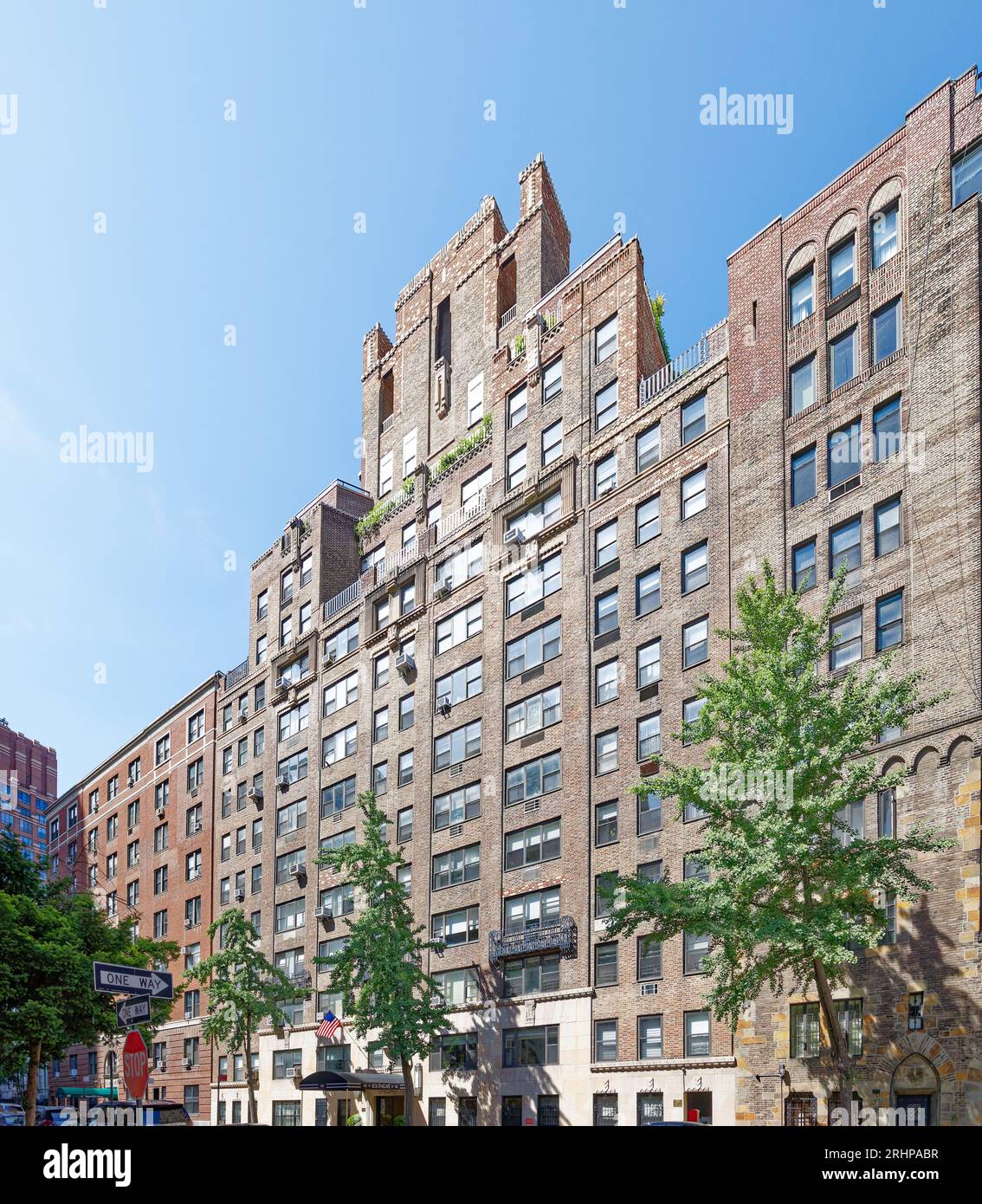 433 East 51st Street is one of six Emery Roth-designed apartment ...