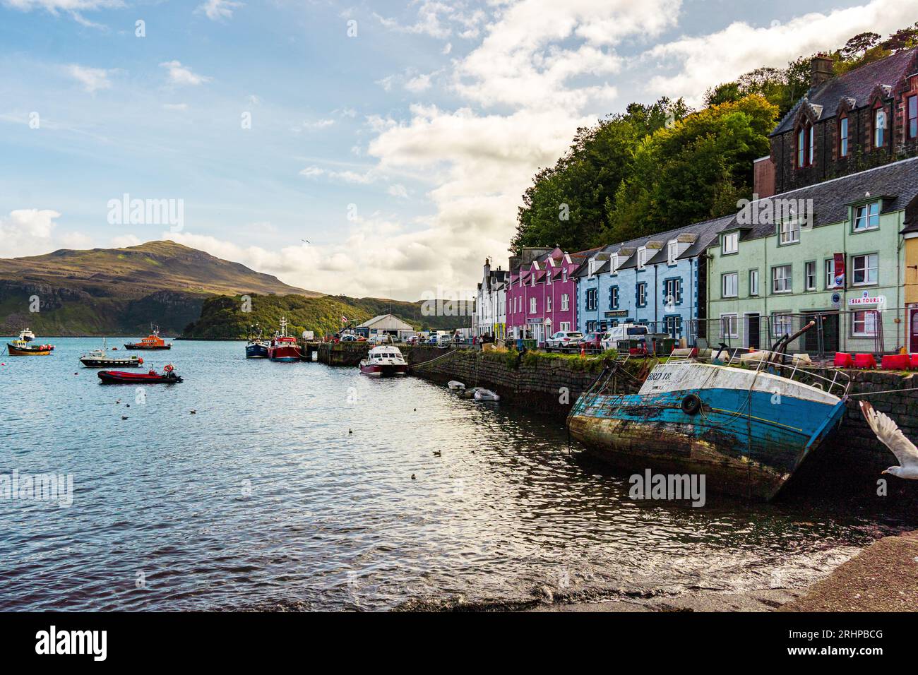 Portree Rural Design Isle of skye house lake hi-res stock photography and images - Alamy
