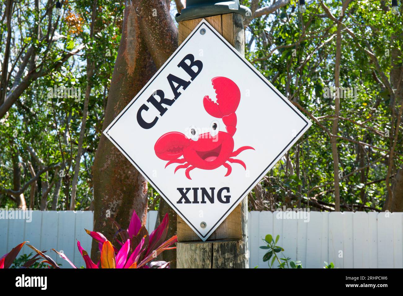 Tavernier, Key Largo, Florida, USA. Eye-catching crab crossing sign. Stock Photo
