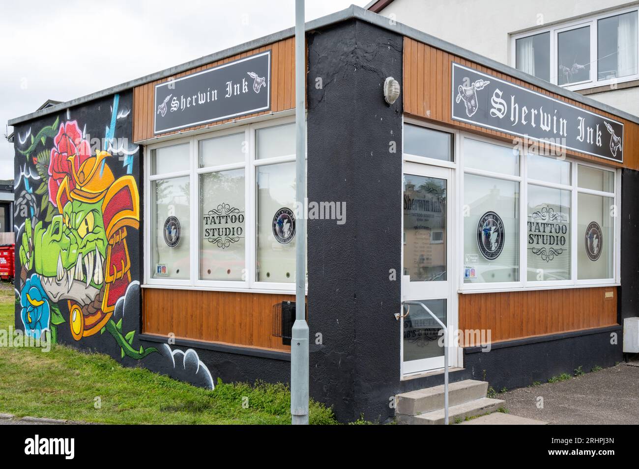 Sherwin Ink, Elgin, Moray, UK. 18th Aug, 2023. This is the Tattoo Studio of Sherwin Ink operated by Sam Sherwin which has just had a Rabbgraffiti treatement to bring colour to the studio. Credit: JASPERIMAGE/Alamy Live News Stock Photo