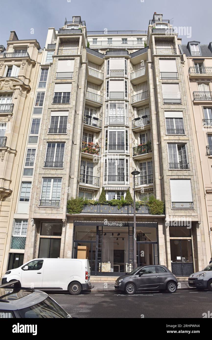 An apartment building in Paris, an important early work by the