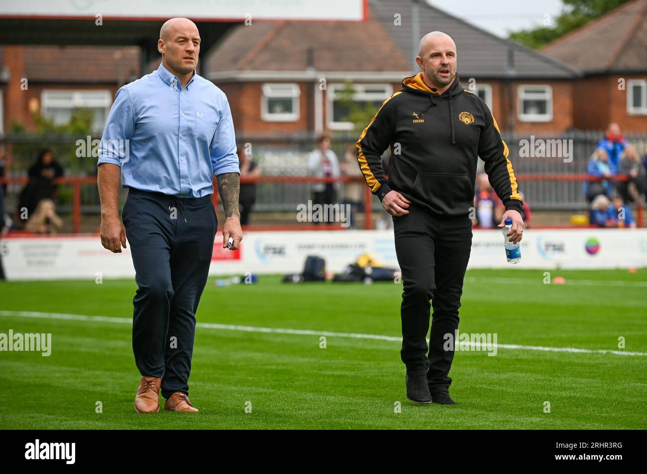 Danny Ward Head Coach of Castleford Tigers with Dane Doraphy Assitant Coach of Castleford Tigers ahead of the Betfred Super League Round 22 match Wakefield Trinity vs Castleford Tigers at The Be Well Support Stadium, Wakefield, United Kingdom, 18th August 2023 (Photo by Craig Cresswell/News Images) Stock Photo