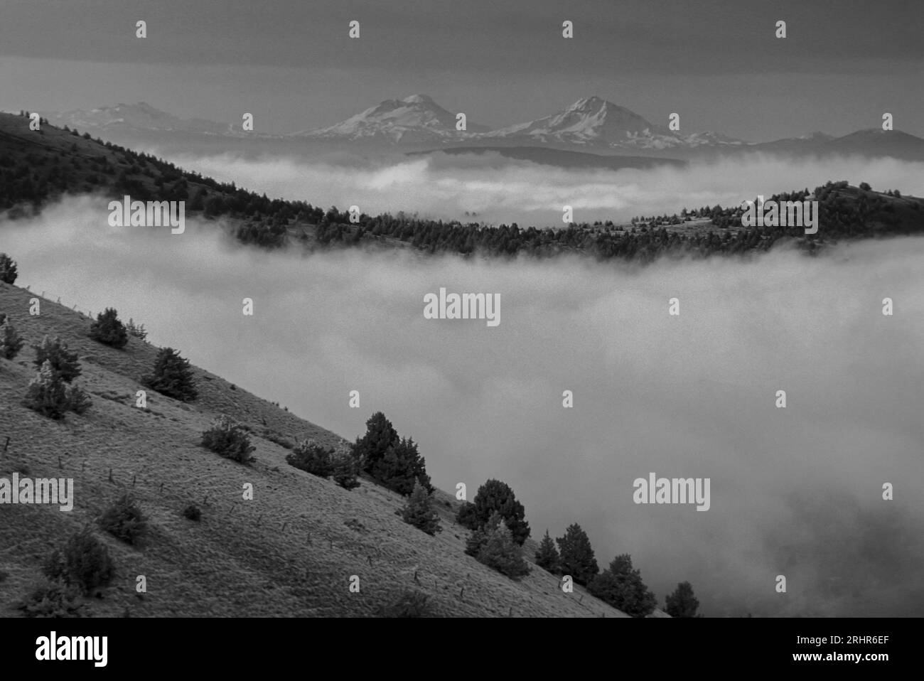 USA, Pacific Northwest, Oregon, Central Oregon, Three Sisters seen near