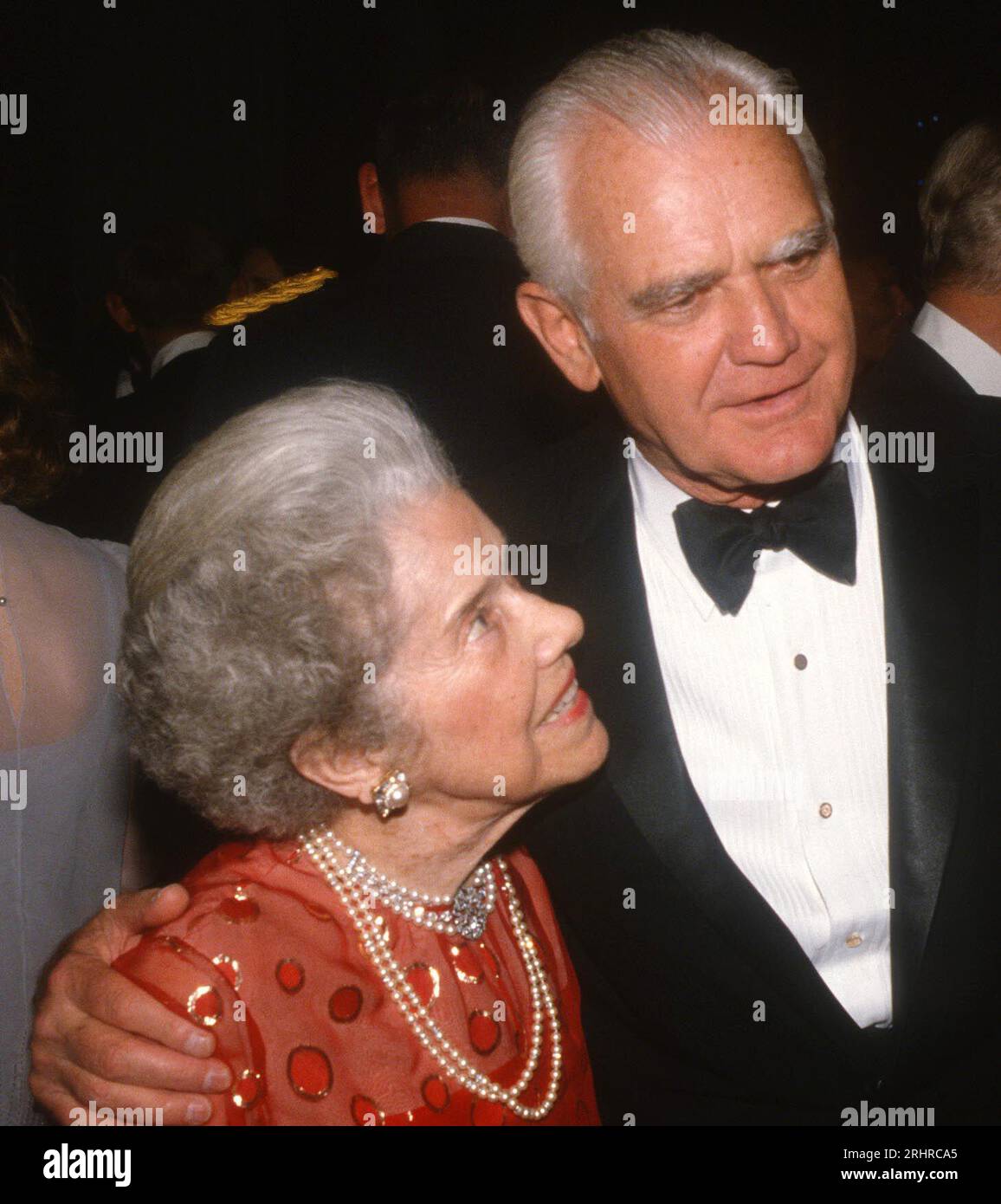 1984 Gen William Westmoreland Mrs Douglas MacArthur John Barrett/PHOTOlink.net Stock Photo