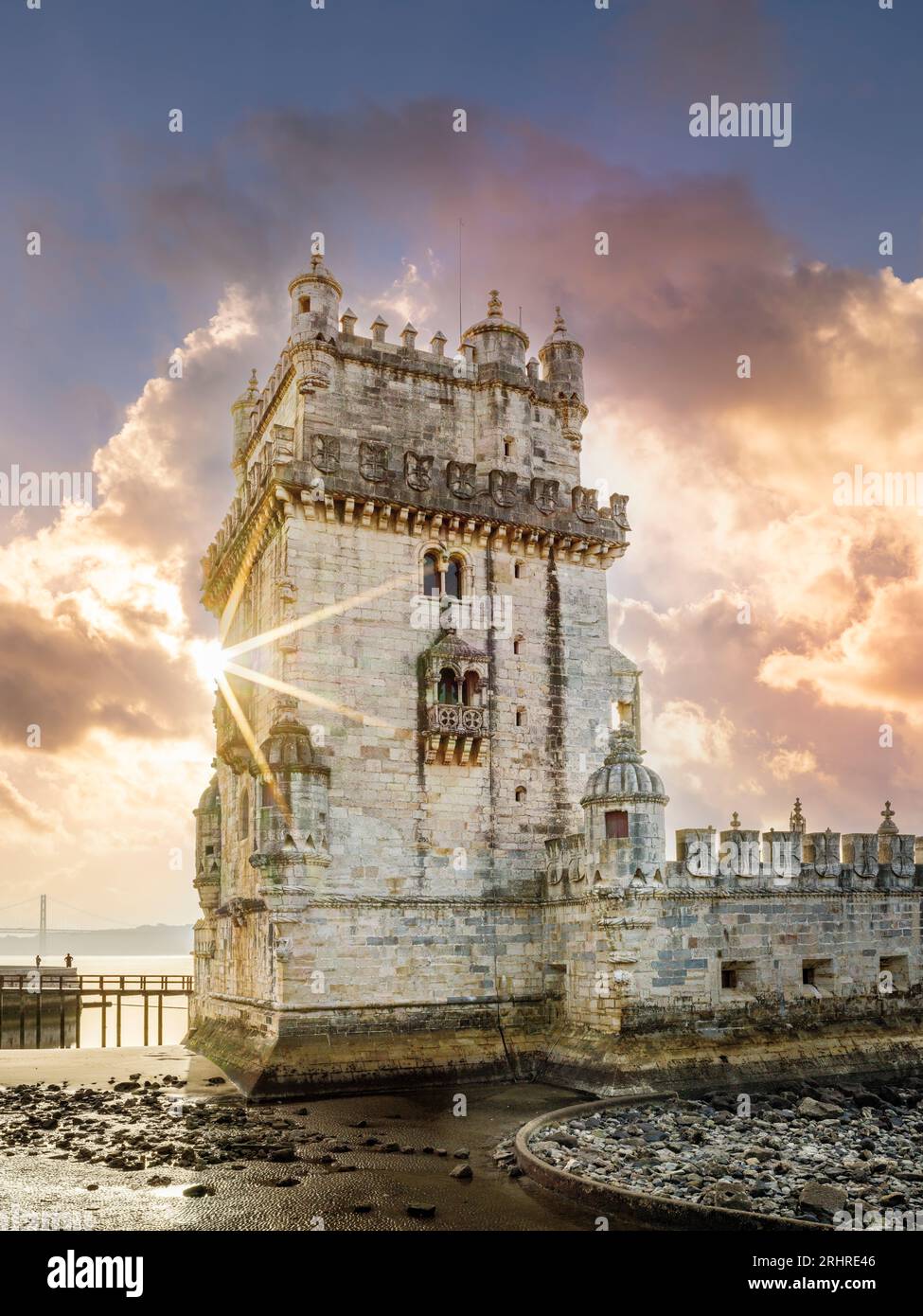Elevador de torre hi-res stock photography and images - Alamy