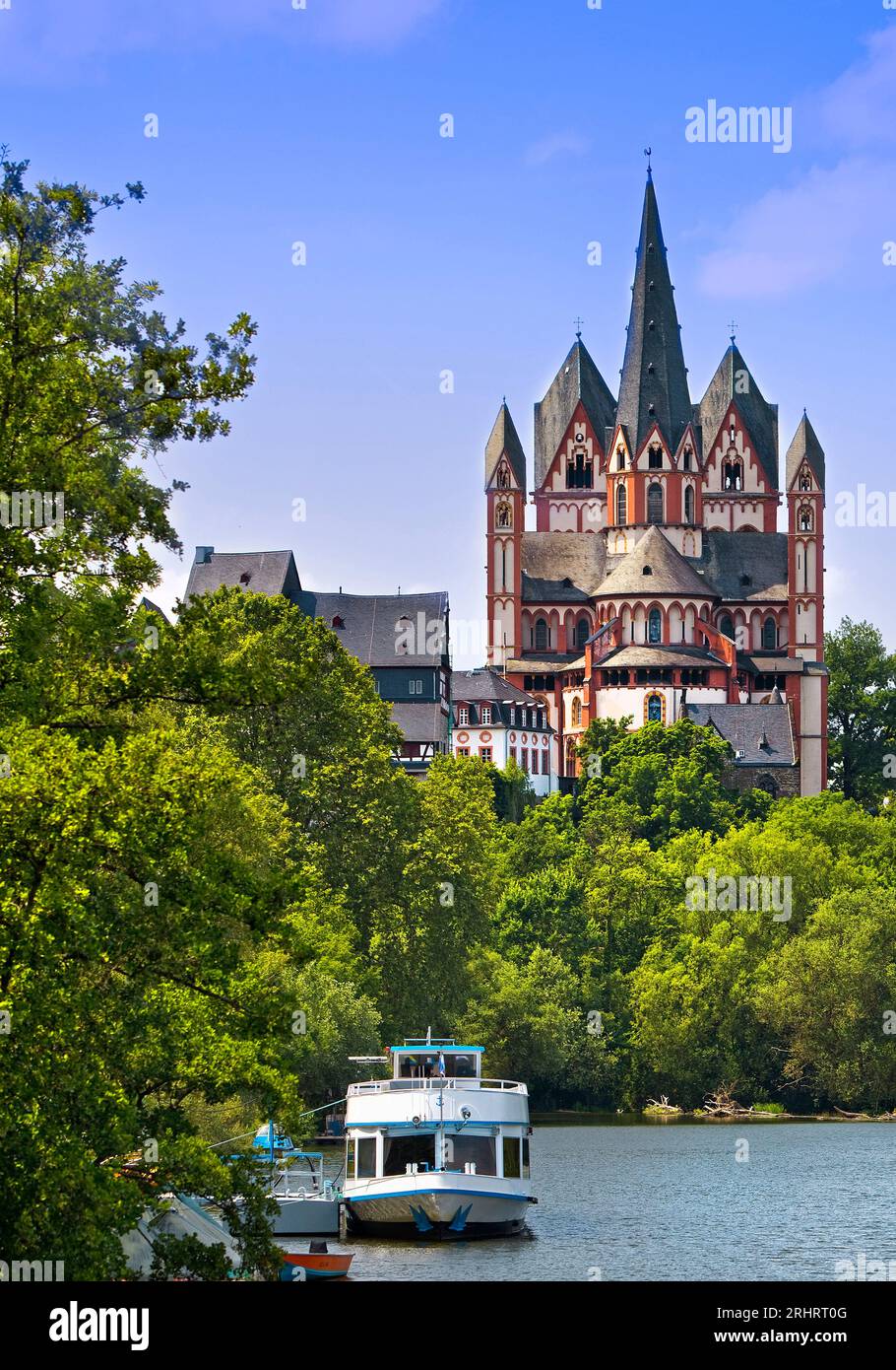 Limburg Cathedral on the limestone rock above the Lahn, Germany, Hesse, Limburg an der Lahn Stock Photo