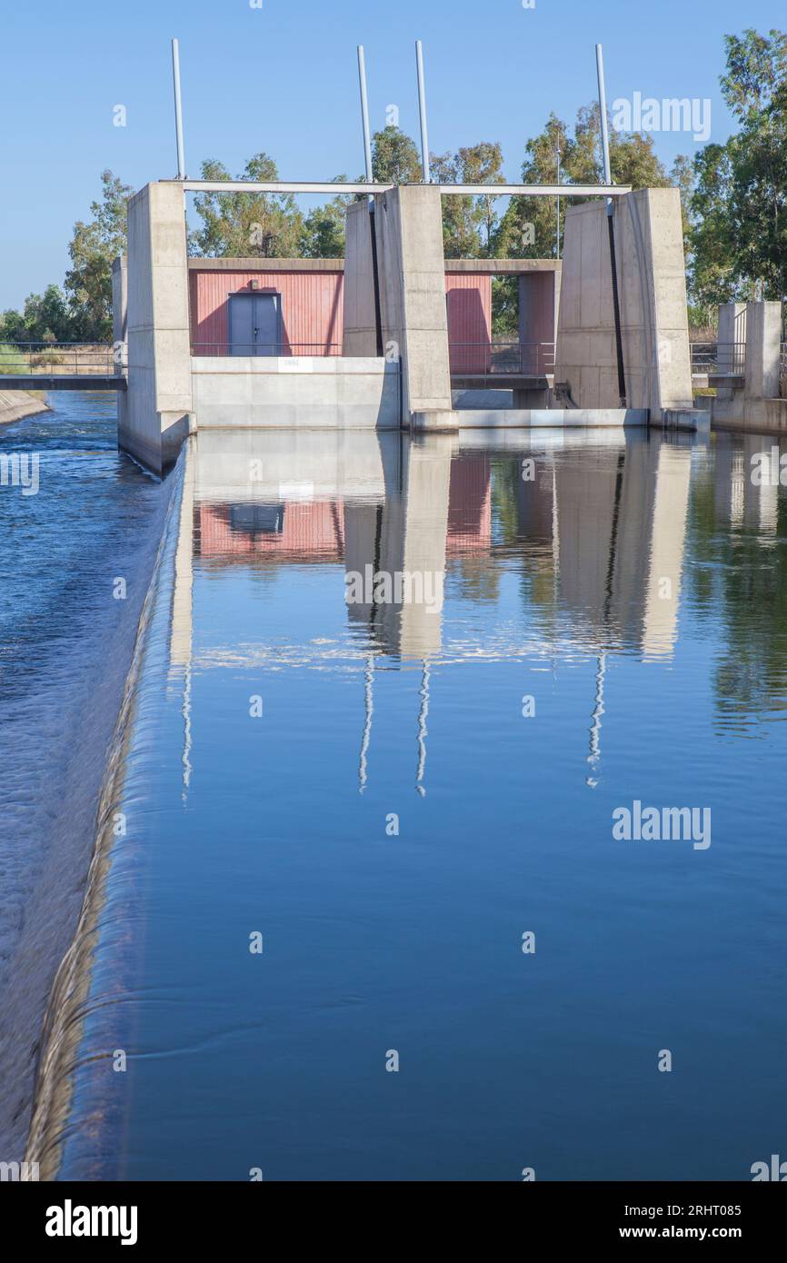 Flood gates control station of Irrigation canal. Vegas Altas del Guadiana, Badajoz, Extremadura, Spain Stock Photo