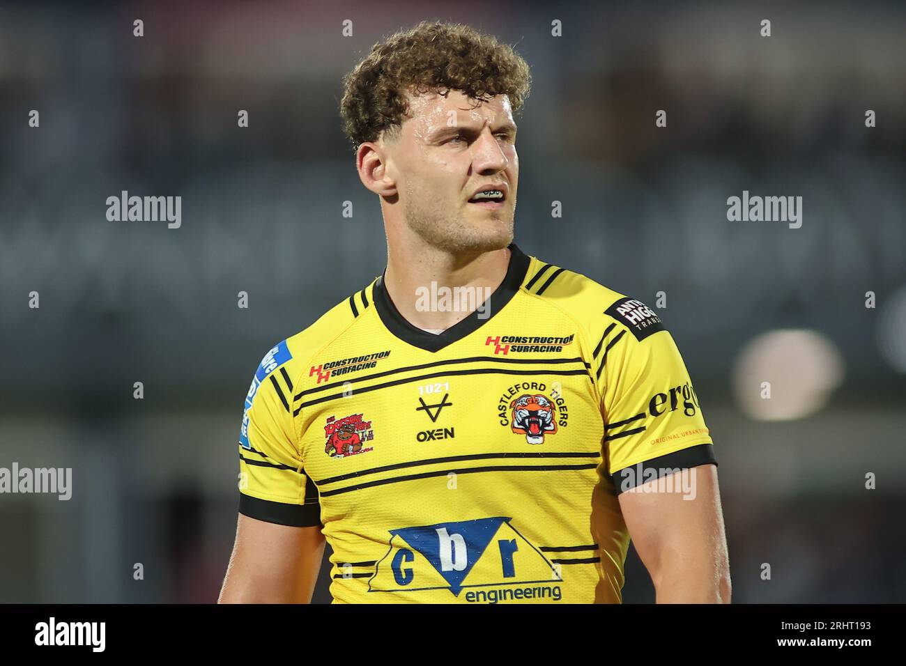 Last Minute Signing George Lawler Stays With Castleford Tigers Dont Miss Out - b3aupq1