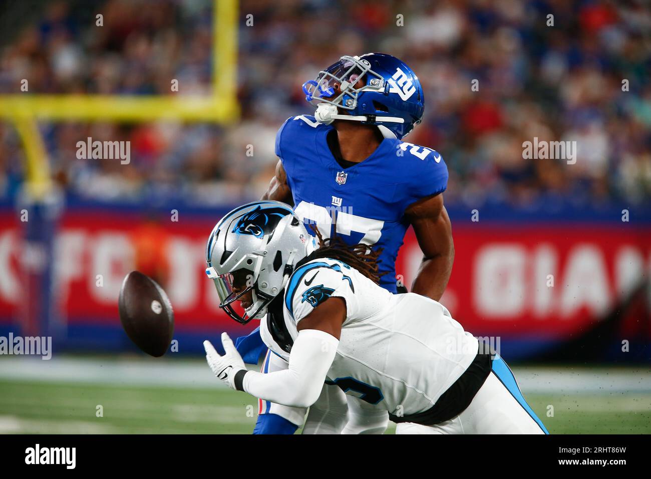 New York Giants cornerback Jason Pinnock (27) reacts against the Washington  Commanders during an NFL football game Sunday, Dec. 4, 2022, in East  Rutherford, N.J. (AP Photo/Adam Hunger Stock Photo - Alamy