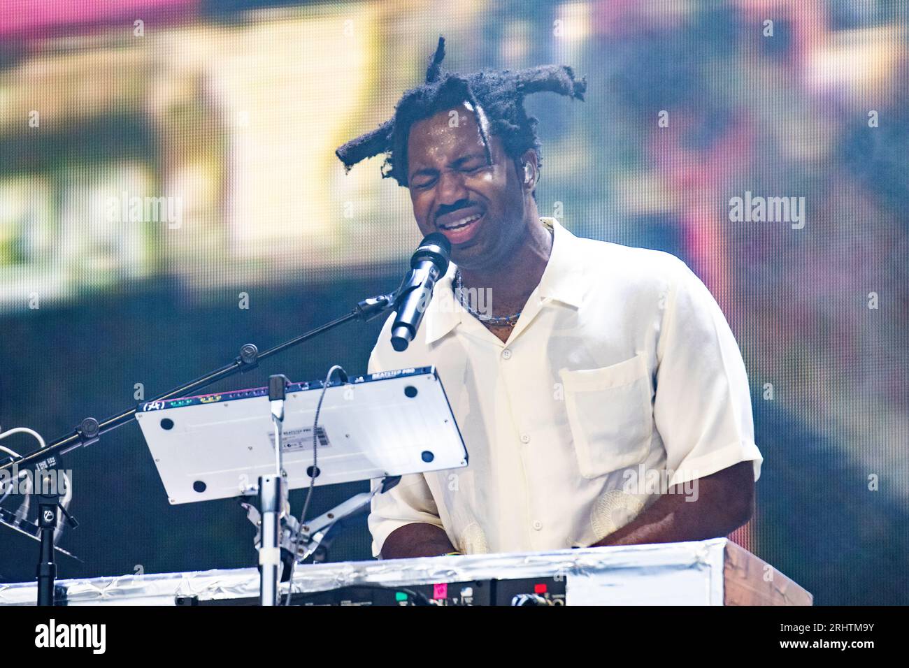 London, UK. 18th Aug, 2023. 18th August 2023  London UK Sampha performance  at All Points East Music Festival Day 1 Credit: glamourstock/Alamy Live News Stock Photo