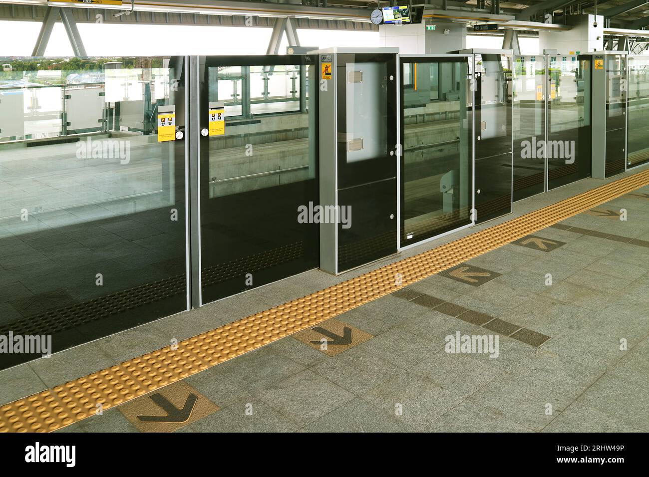 Half Height Barriers Platform Screen Doors of the Metro Station Stock Photo Alamy