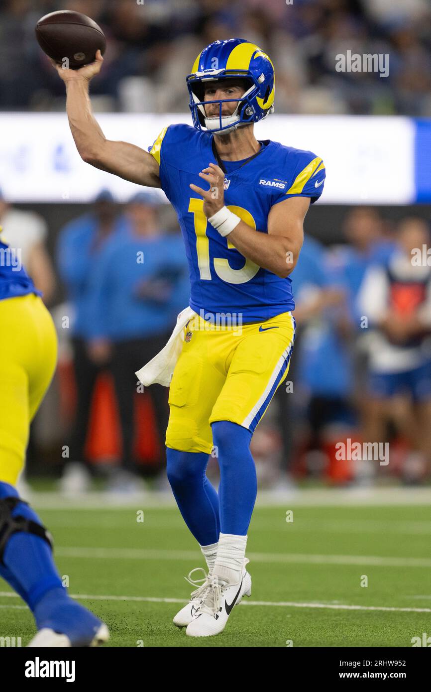 Los Angeles Rams quarterback Stetson (13) throws a pass during