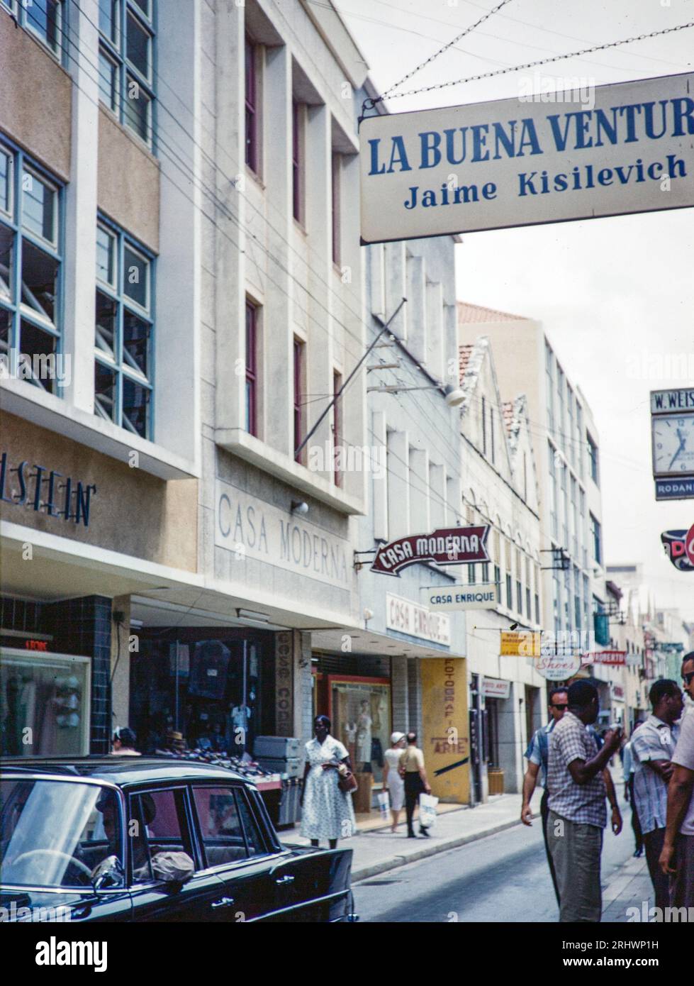 Shopping street in city centre of San Jose, Costa Rica c 1962 Stock Photo -  Alamy, image size:979x1390