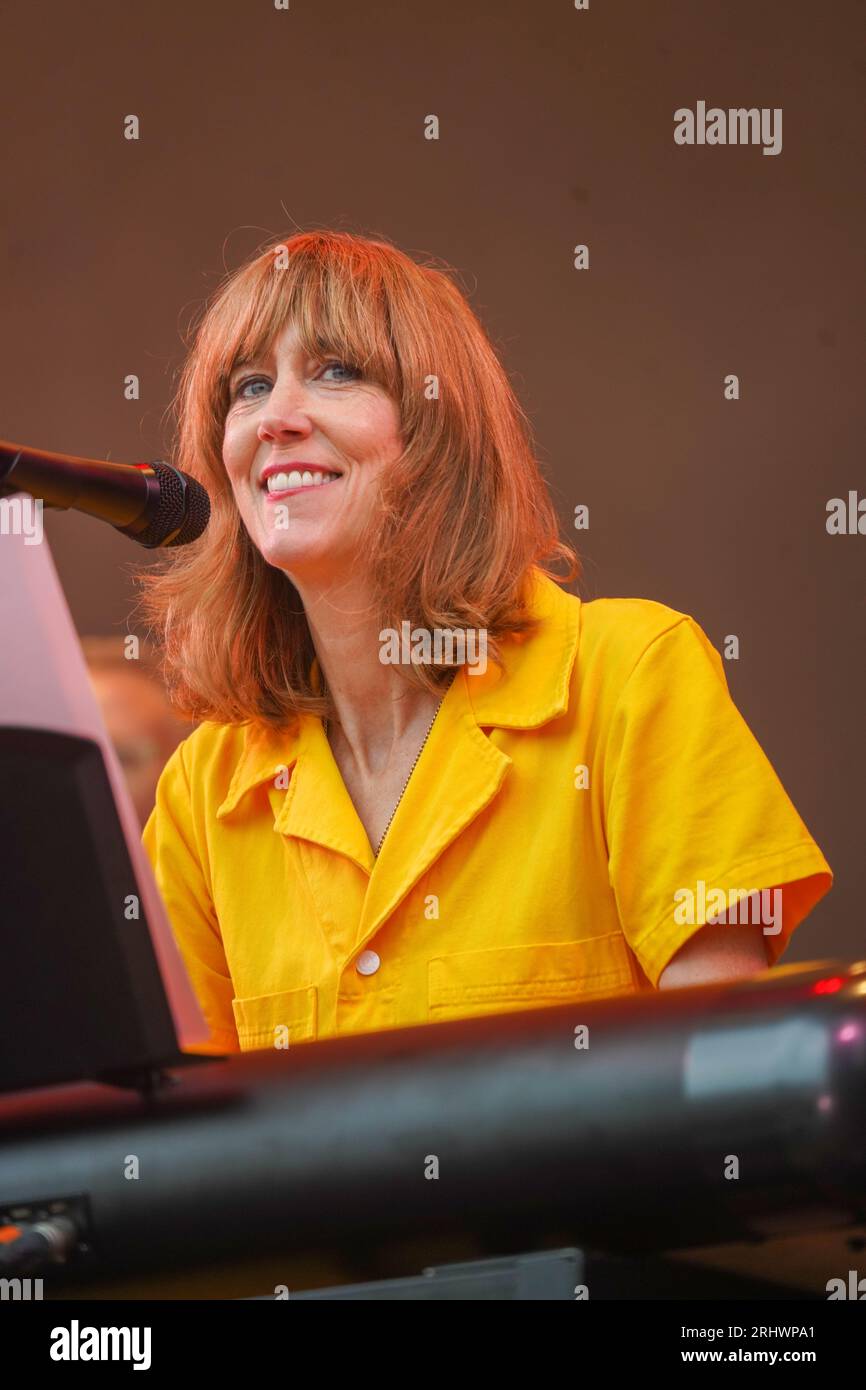 Glanusk Park, UK. Friday, 18 August, 2023. Beth Orton performing at the 2023 Green Man Festival in Glanusk Park, Brecon Beacons, Wales. Photo date: Friday, August 18, 2023. Photo credit should read: Richard Gray/Alamy Live News Stock Photo