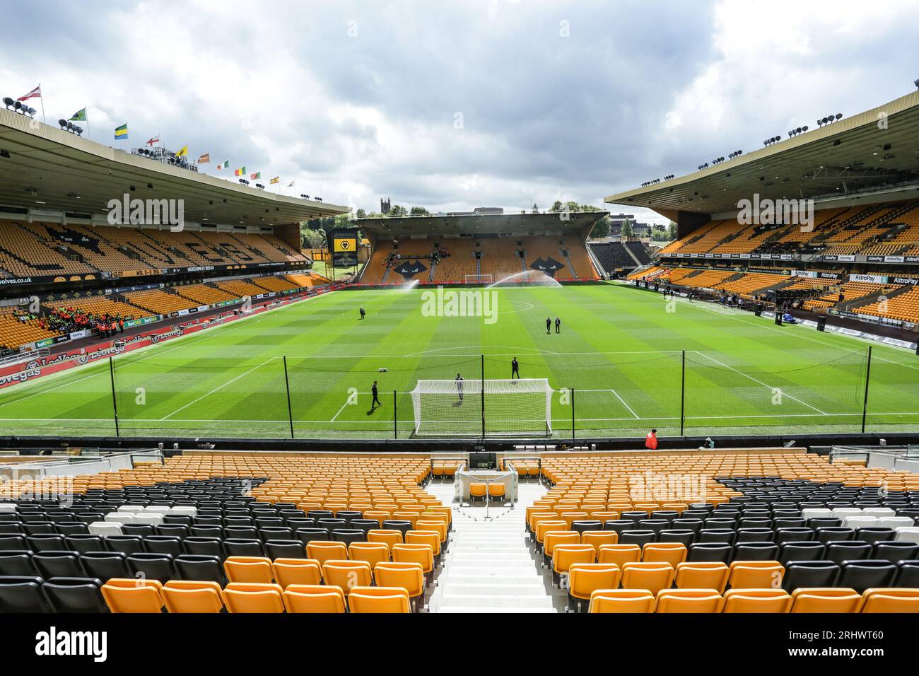 General view of the stadium before the Premier League match between Wolverhampton Wanderers and Brighton and Hove Albion at Molineux, Wolverhampton on Saturday 19th August 2023. (Photo: Gustavo Pantano | MI News) Credit: MI News & Sport /Alamy Live News Stock Photo