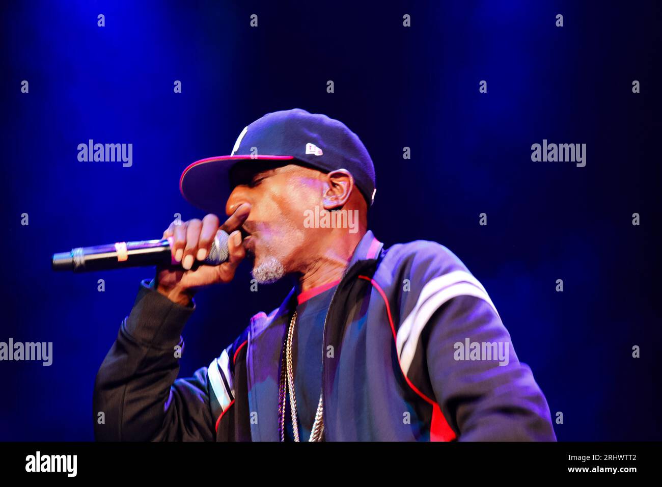 T Mic Rapper Mc shan hi-res stock photography and images - Alamy