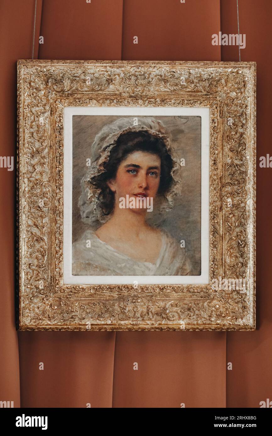 Historical woman face painting hi-res stock photography and images - Alamy