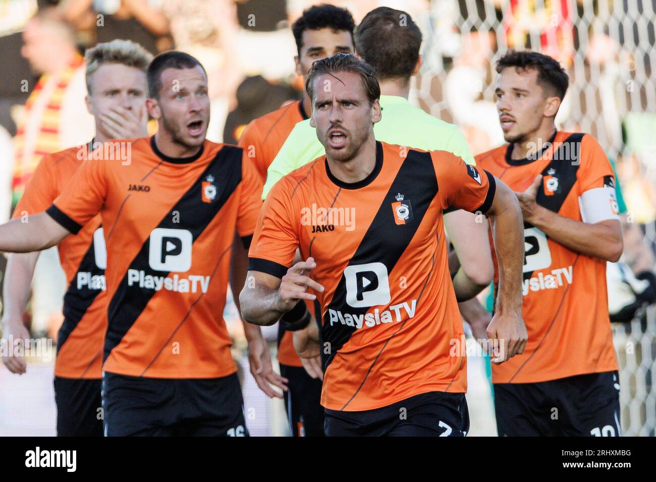 Deinze, Belgium. 19th Aug, 2023. Deinze's Alessio Staelens pictured during a soccer match between KMSK Deinze and KV Oostende, Saturday 19 August 2023 in Deinze, on day 2/30 of the 2023-2024 'Challenger Pro League' second division of the Belgian championship. BELGA PHOTO KURT DESPLENTER Credit: Belga News Agency/Alamy Live News Stock Photo