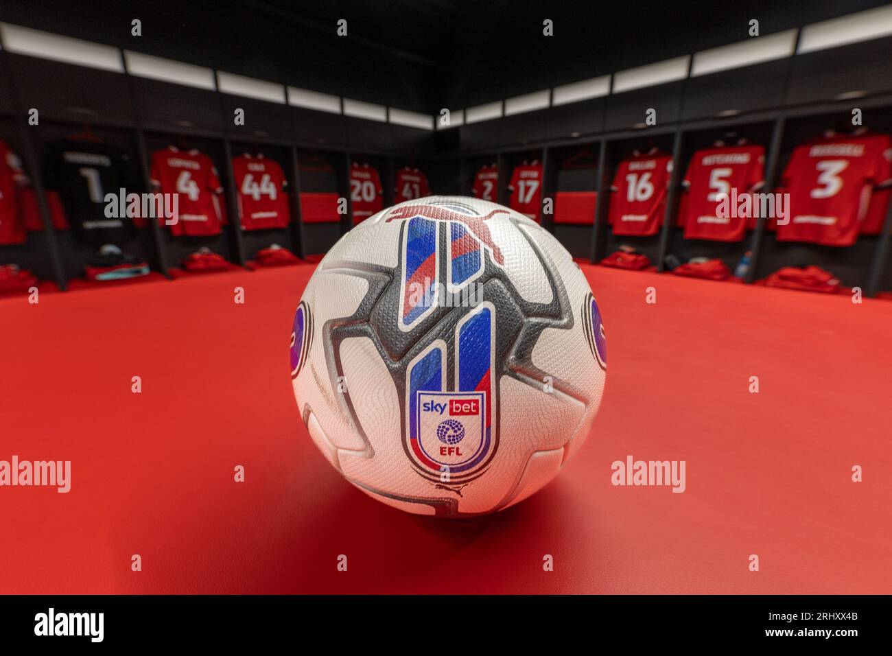Puma match ball the Sky Bet League 1 match Barnsley vs Oxford United at  Oakwell, Barnsley, United Kingdom, 19th August 2023 (Photo by Mark  Cosgrove/News Images Stock Photo - Alamy