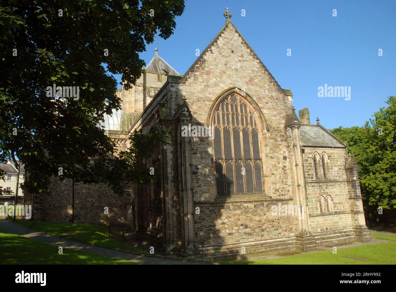 Cadeirlan Bangor Cathedral, Bangor, Gwynedd, Wales Stock Photo - Alamy