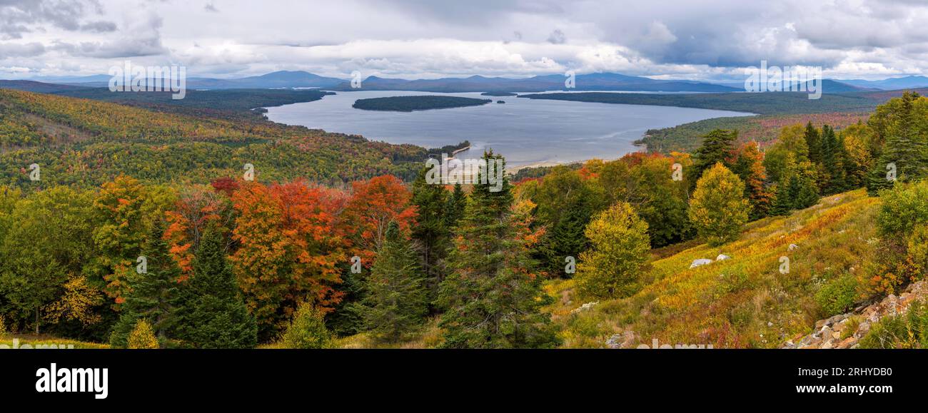 Height of Land Panoramic overview of Mooselookmeguntic Lake and its