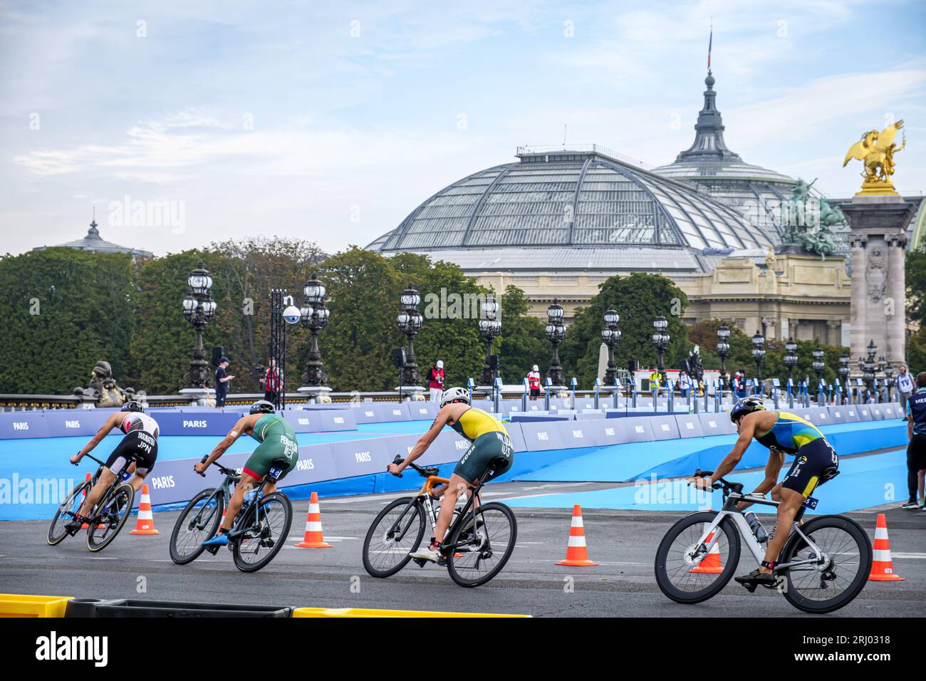 FRANCE. PARIS (75) (7TH DISTRICT) AUGUST 2023: TRIATHLON TEST COMPETITION SERVING AS A GENERAL REHEARSAL IN ANTICIPATION OF THE PARIS 2024 OLYMPIC GAM Stock Photo
