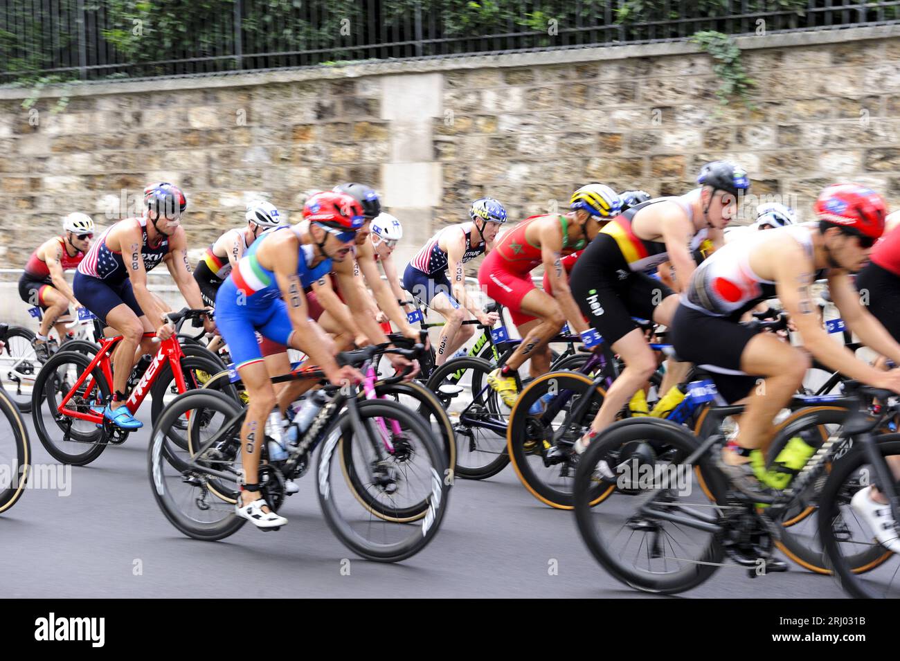 FRANCE, PARIS (75) 7TH DISTRICT, , TRIATHLON TEST EVENT OF 18 AUGUST 2023, CYCLING RACE ON THE FUTURE RACE OF THE OLYMPIC GAMES PARIS 2024 ON THE QUAI Stock Photo