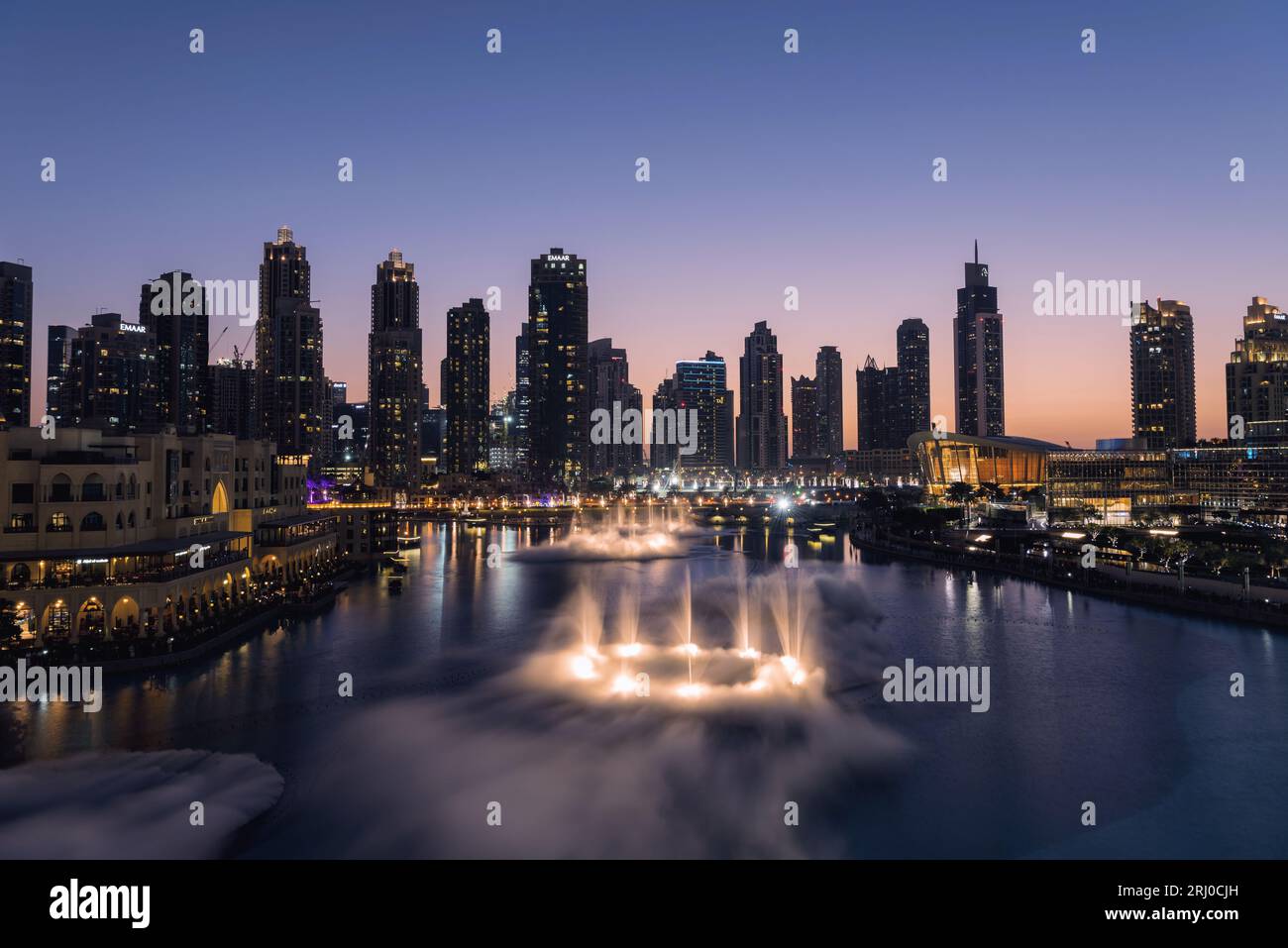 Unique view of Dubai Dancing Fountain show at night Stock Photo - Alamy