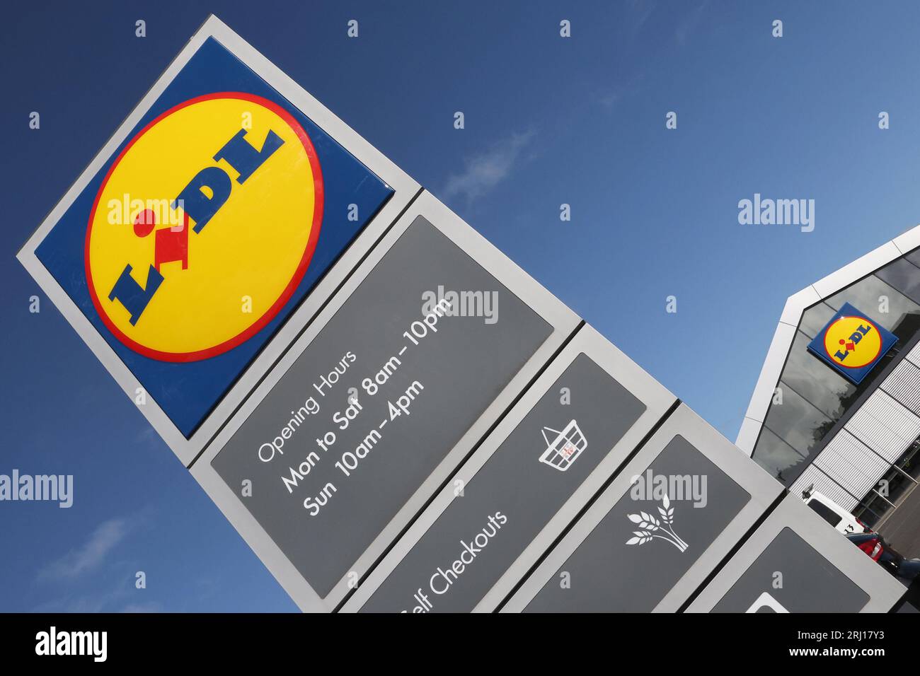 Lidl Supermarket in Portsmouth, UK Stock Photo Alamy