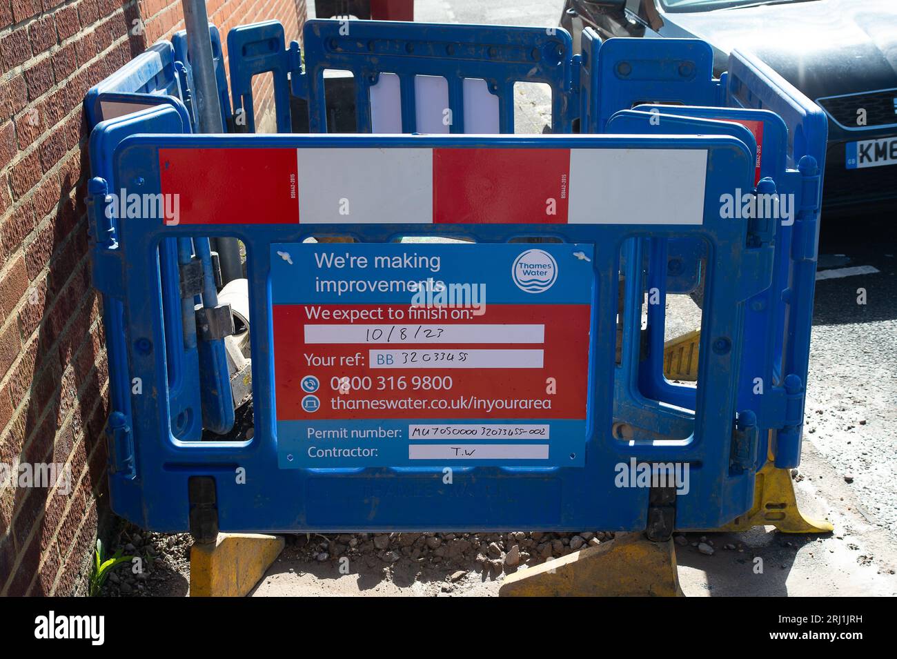 Replacing water pipes hires stock photography and images Alamy