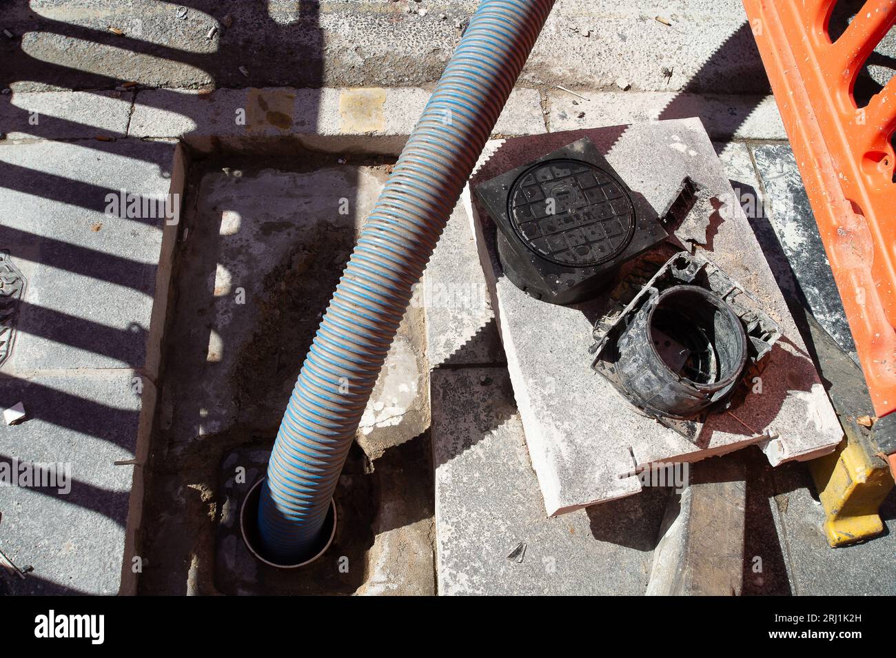 Slough, Berkshire, UK. 9th August, 2023. Thames Water are replacing