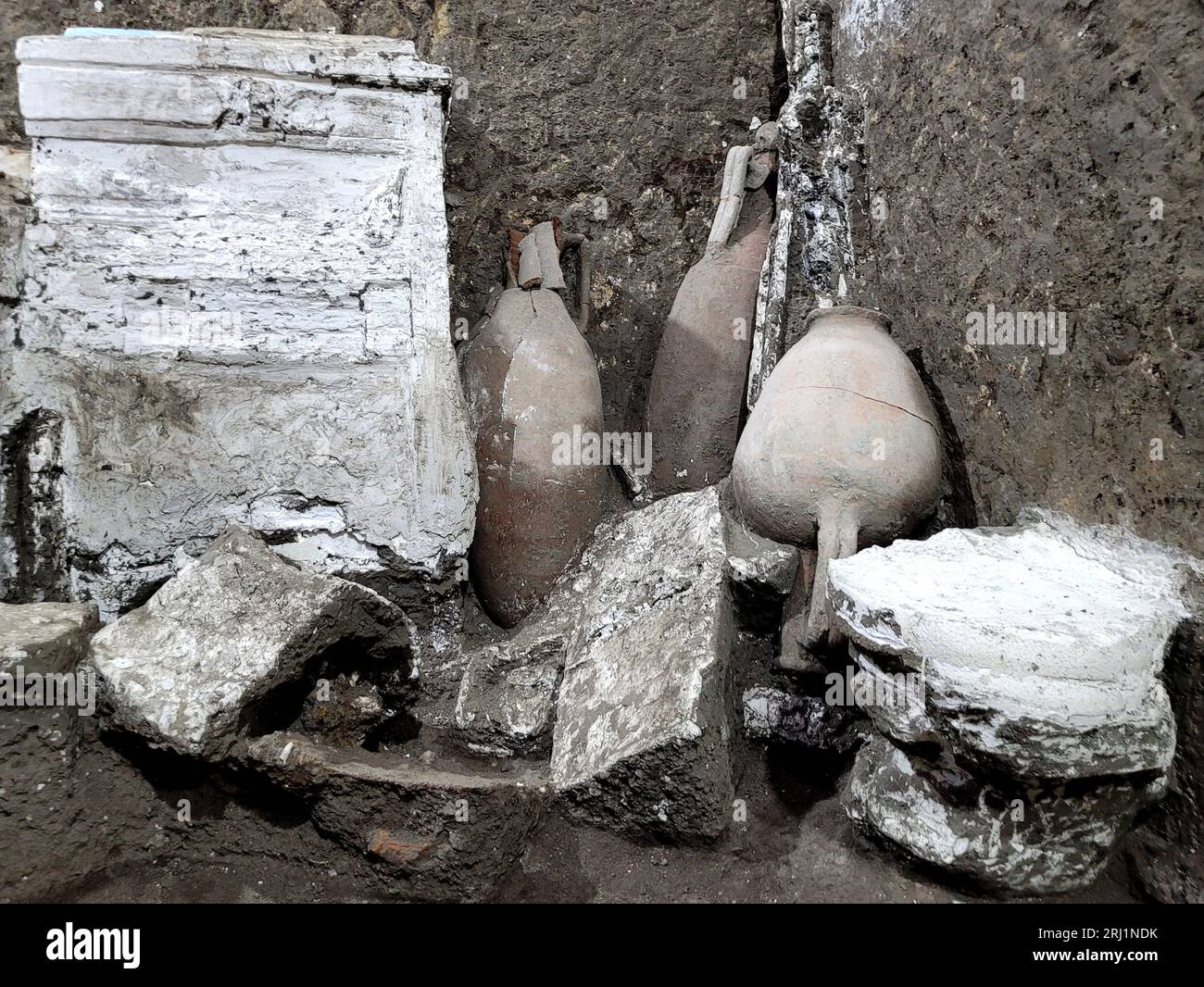 The furnishings of a room assigned to slaves have been found in the Roman villa of Civita