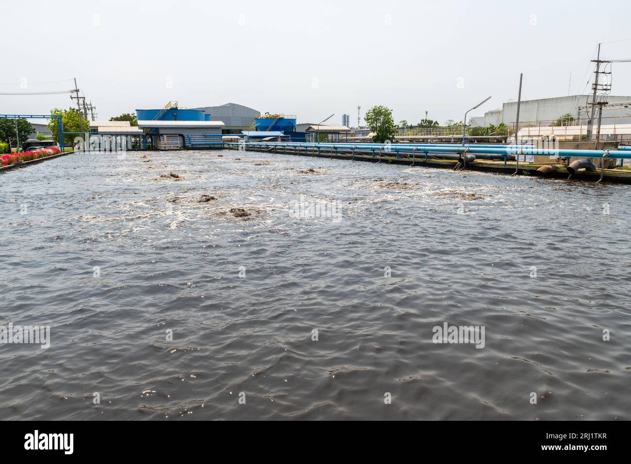Aeration pond for wastewater treatment in industrial plants