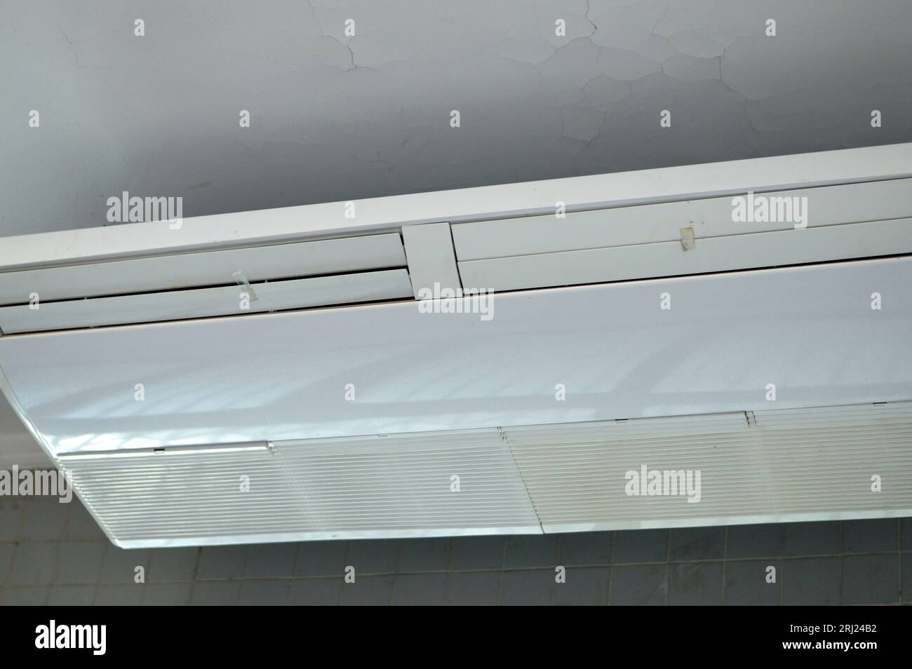 air conditioning fan for cooling and ventilation of the room with 48000