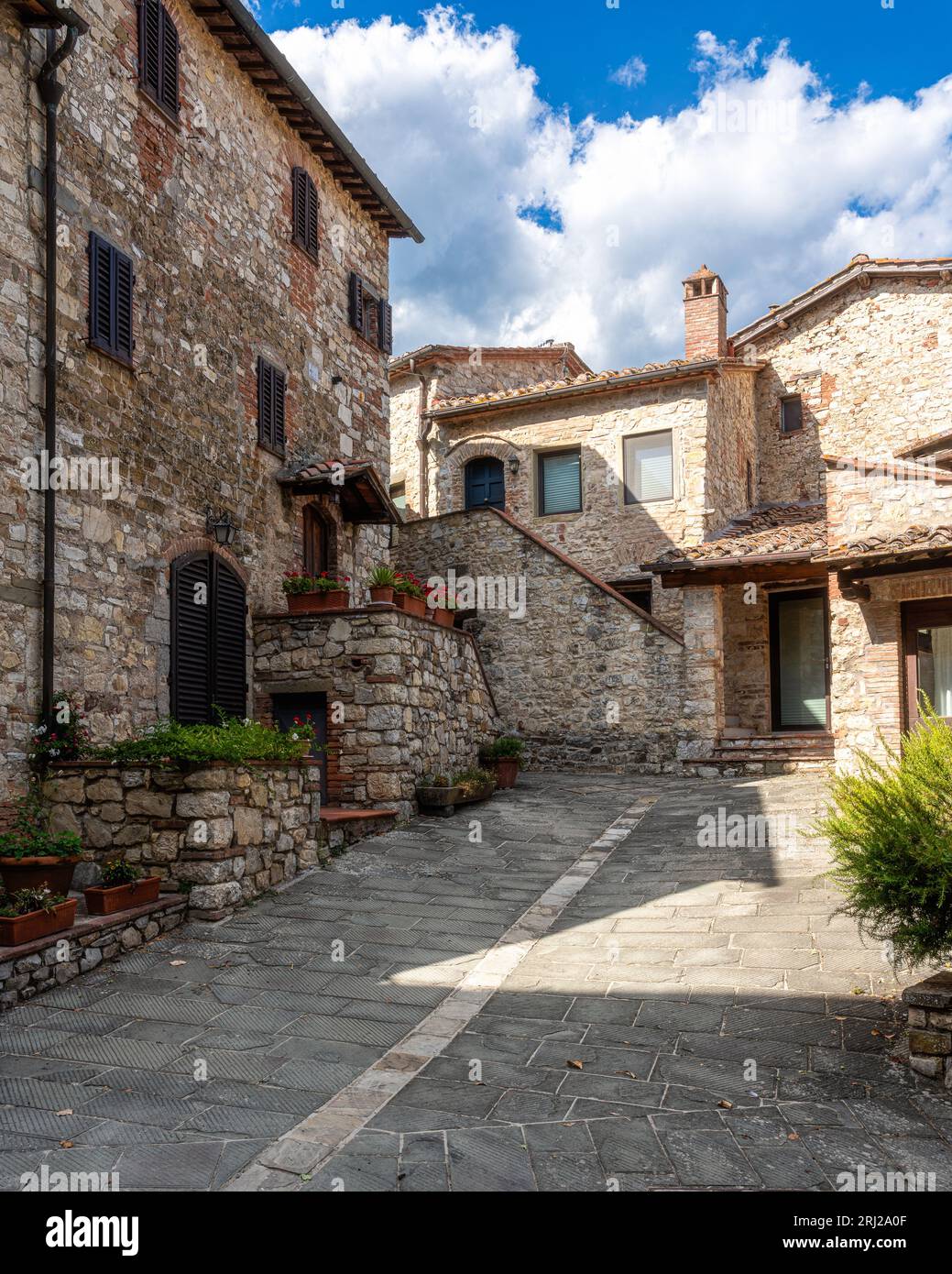 The picturesque village of Vertine, near Gaiole in Chianti. Province of Siena, Tuscany, Italy Stock Photo