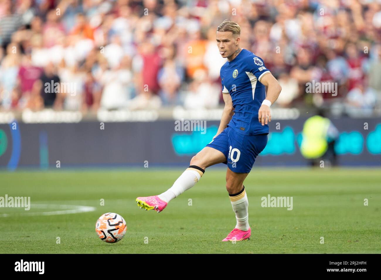 Mykhailo mudryk of chelsea hi-res stock photography and images - Alamy