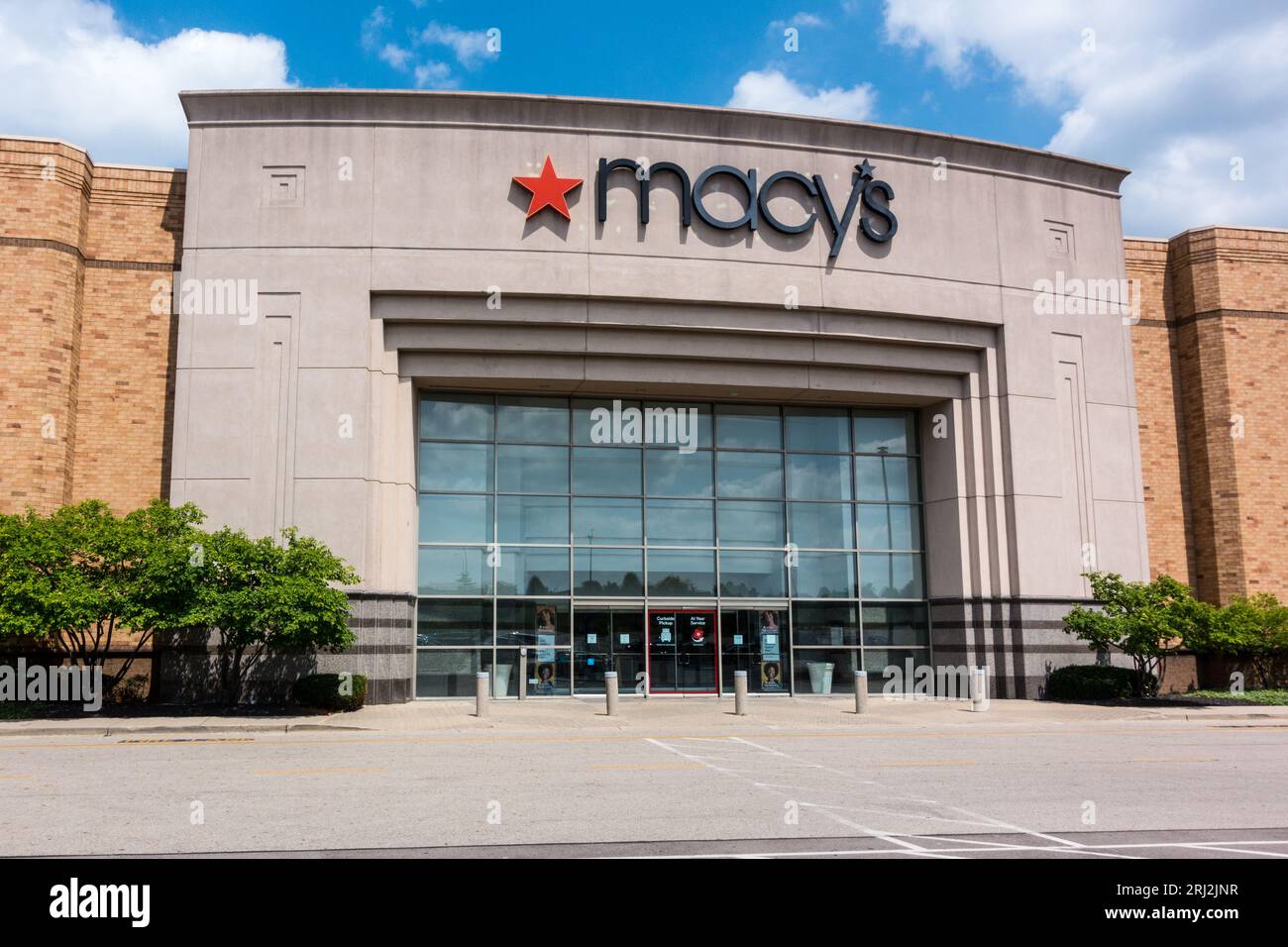 MACYS department store chain in Beavercreek, Ohio, USA. Macy's retail