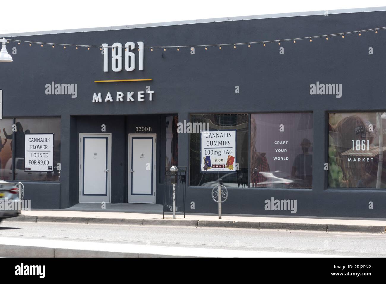 The grey, discreet facade off the 1861 Market cannabis store on Route 66, Central Avenue in Nob Hill district, Albuquerque, New Mexico, USA. Stock Photo
