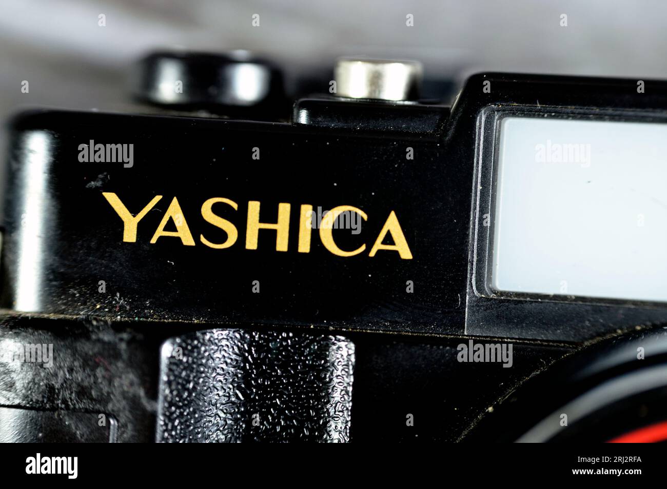 Appareil Photo Yashica MG-2 DX - 35mm Compact - Flash Auto - Fonctionnel - Japon