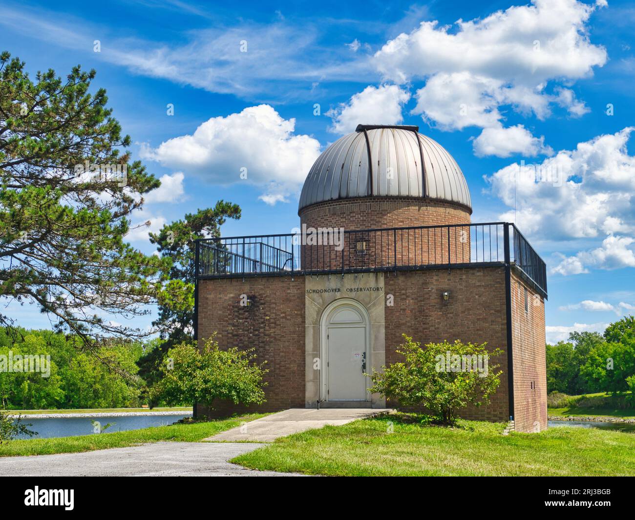 The Schoonover Observatory is located in Schoonover Park, Lima, Ohio Stock Photo