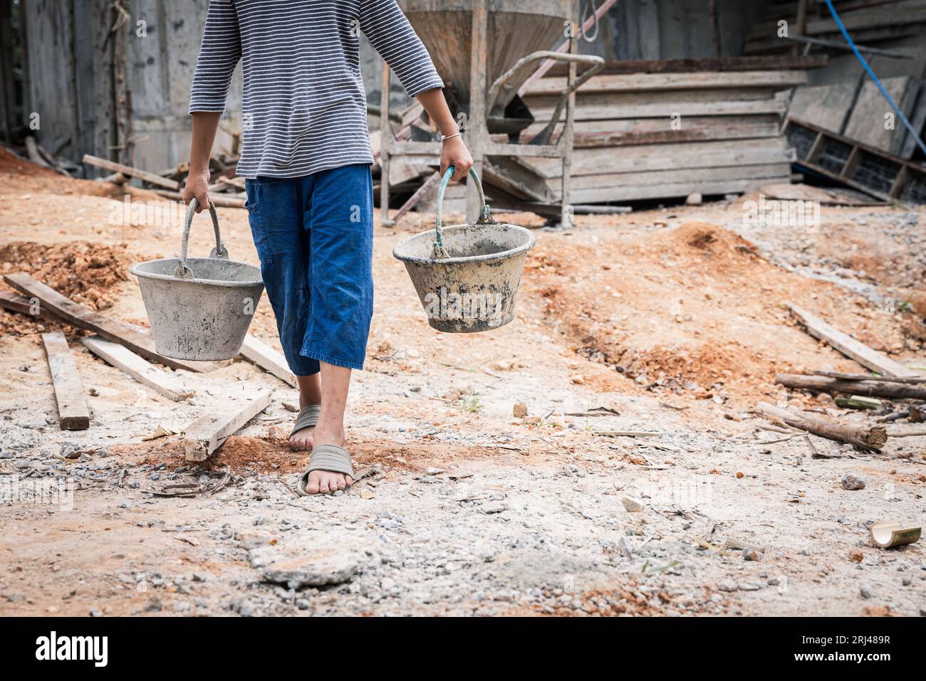 Poor children are forced to work construction, Violence children and ...