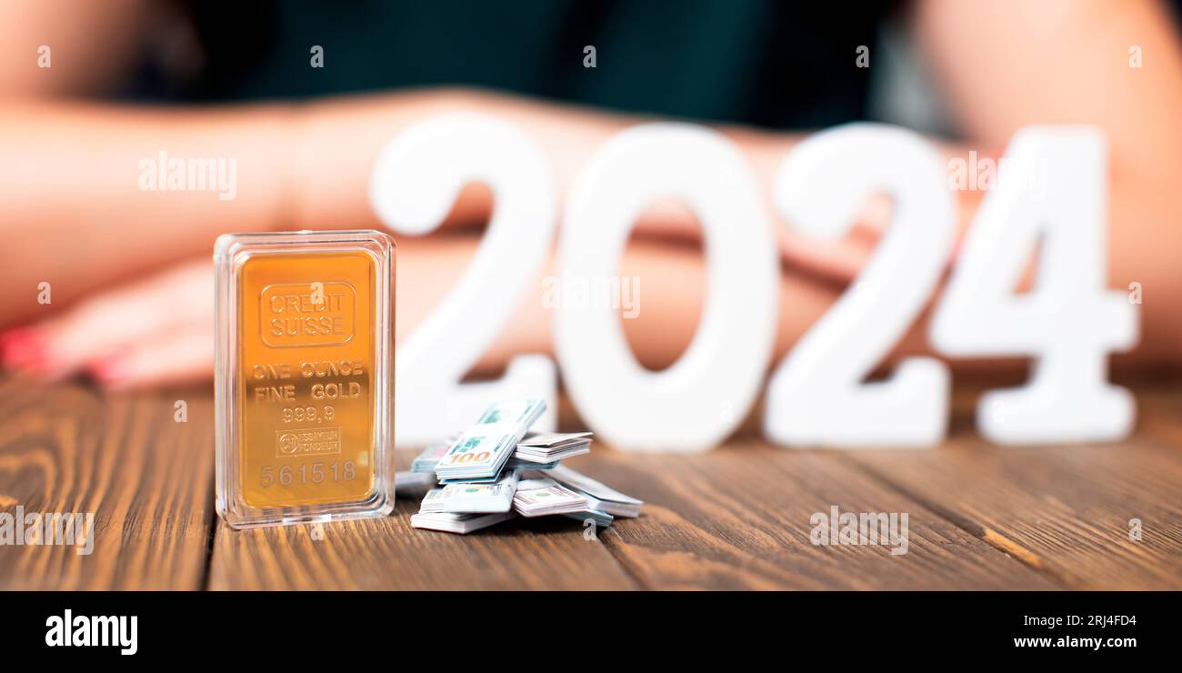 The idea of investing money in 2024, girl chooses gold as capital is