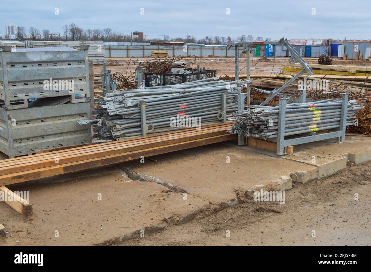 Metal warehouse structural beams hi-res stock photography Metal warehouse structural beams hi-res stock photography