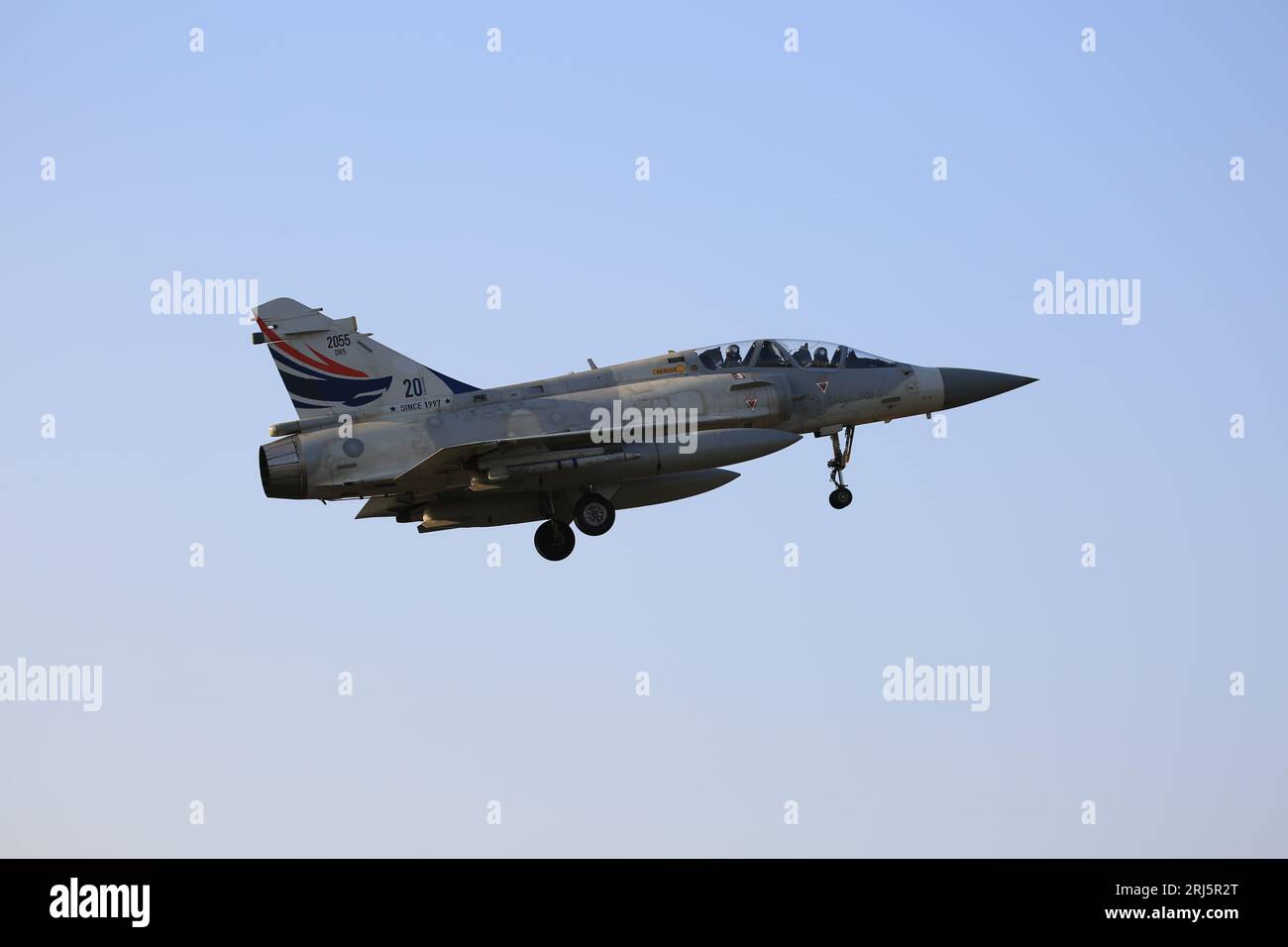 Mirage 2000 in flight hi-res stock photography and images - Alamy