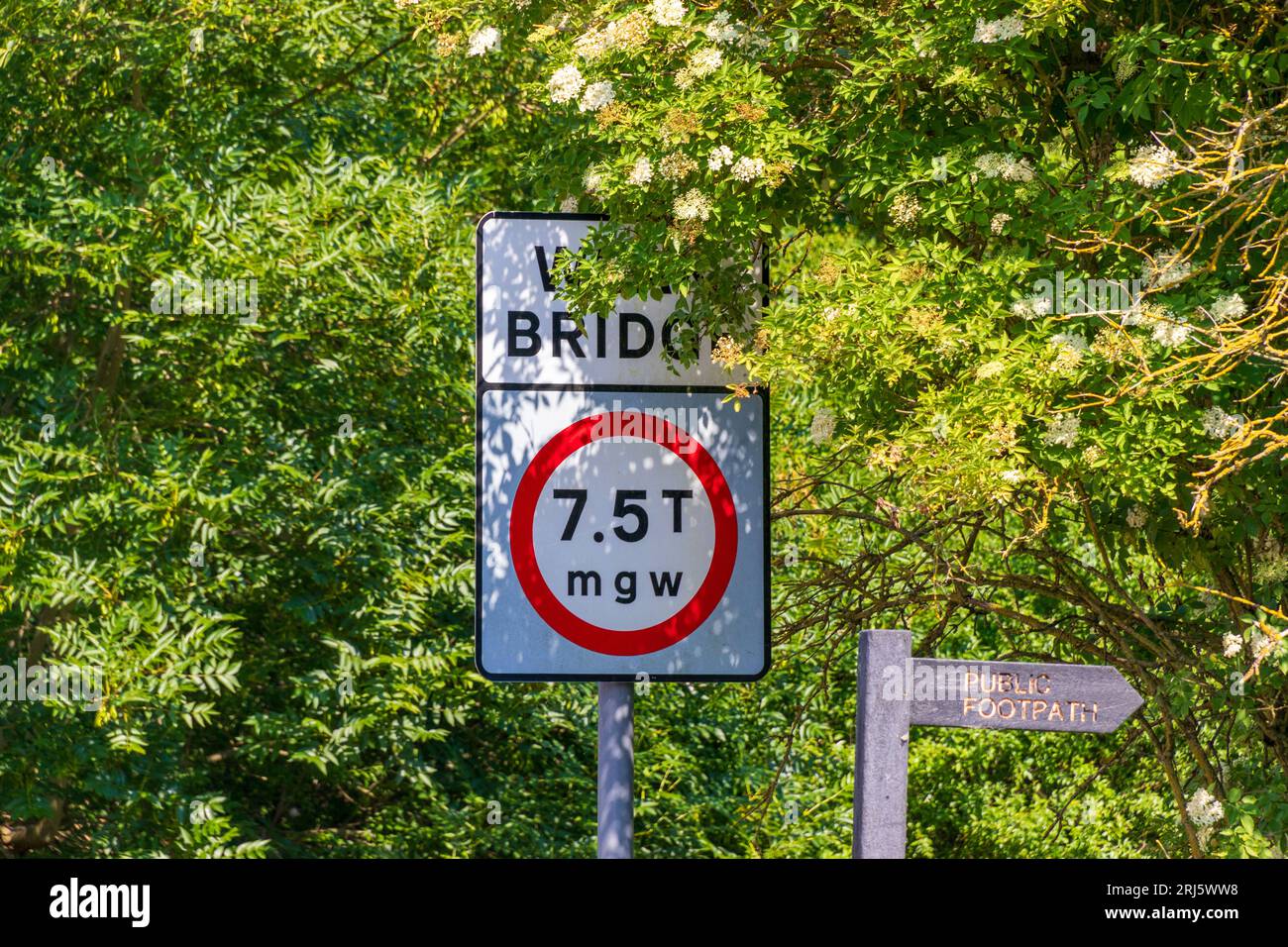 Weak Bridge Sign, Essex England UK Stock Photo