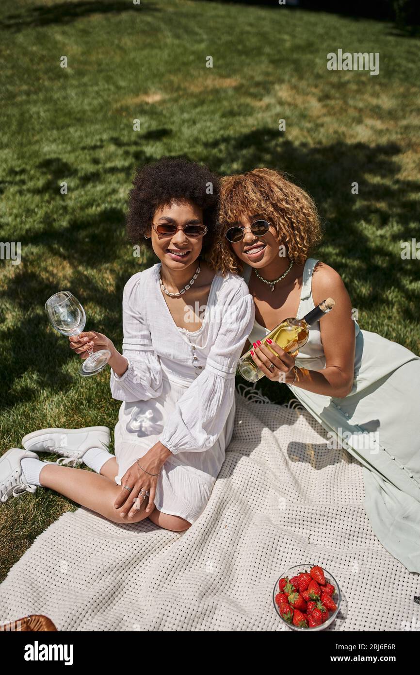 African american girlfriends hi-res stock photography and images - Alamy