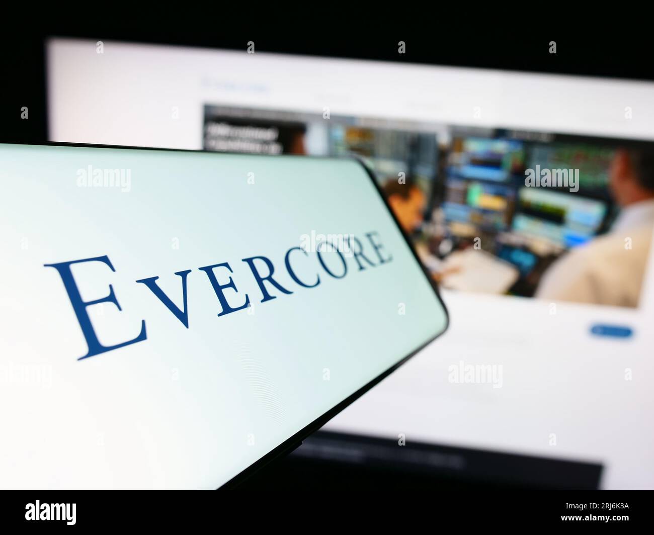 Cellphone with logo of American investment banking company Evercore Inc. on  screen in front of website. Focus on center-left of phone display Stock  Photo - Alamy