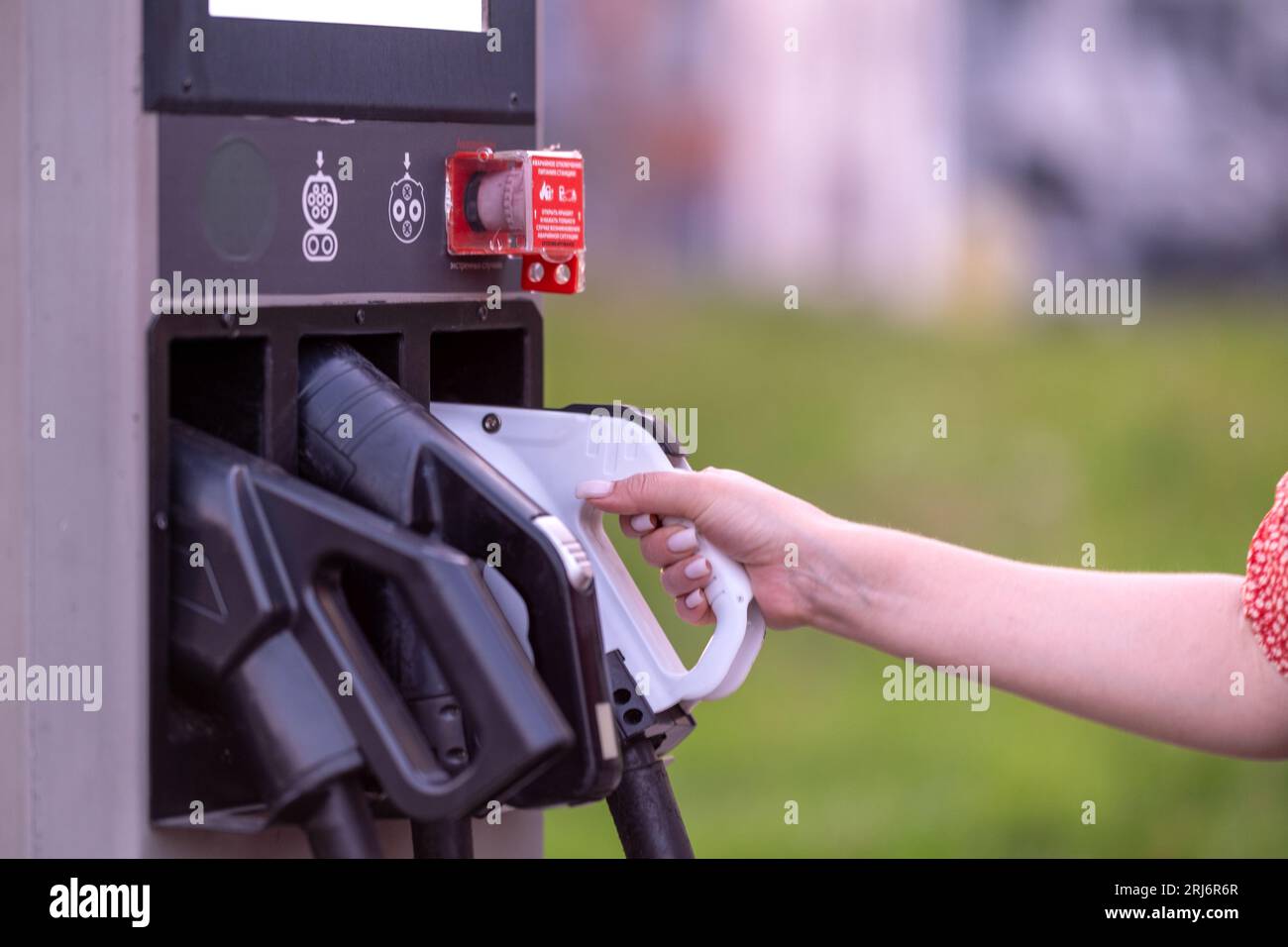 Electric Vehicle (EV) Charging Station with Ev Vehicle Power Cable ...