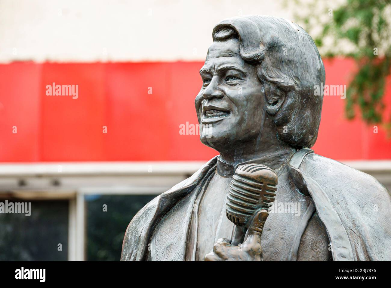 Augusta Street,James Brown statue memorial,entertainer